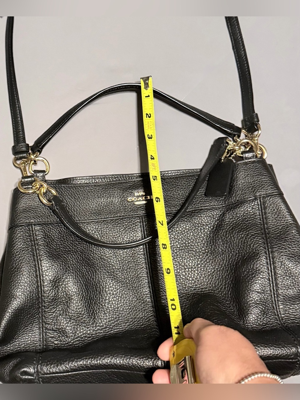 Coach✨Black Pebbled Leather Shoulder Bag with Gold Hardware - Picture 8 of 16